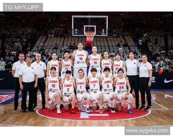 中国女篮勇战美国职联巅峰对决展现女子篮球新风采